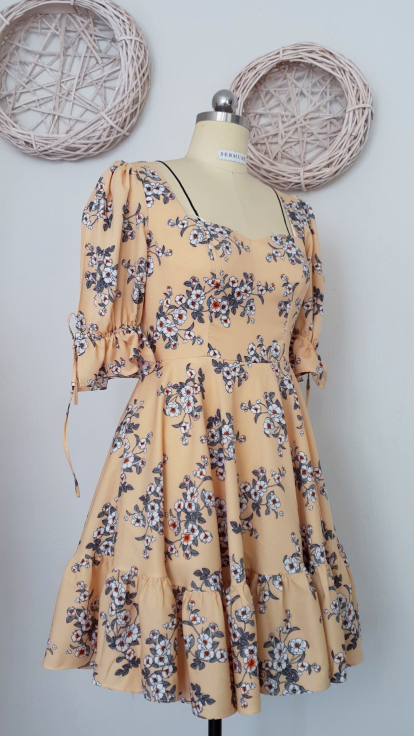 Vestido Aurora. Amarillo