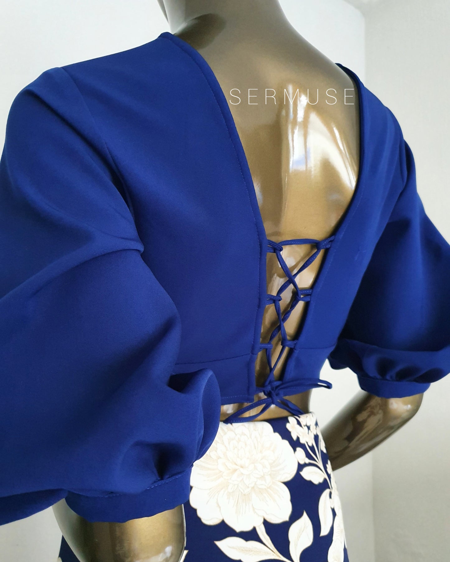 Croptop Diapausa "Azul Pavo"