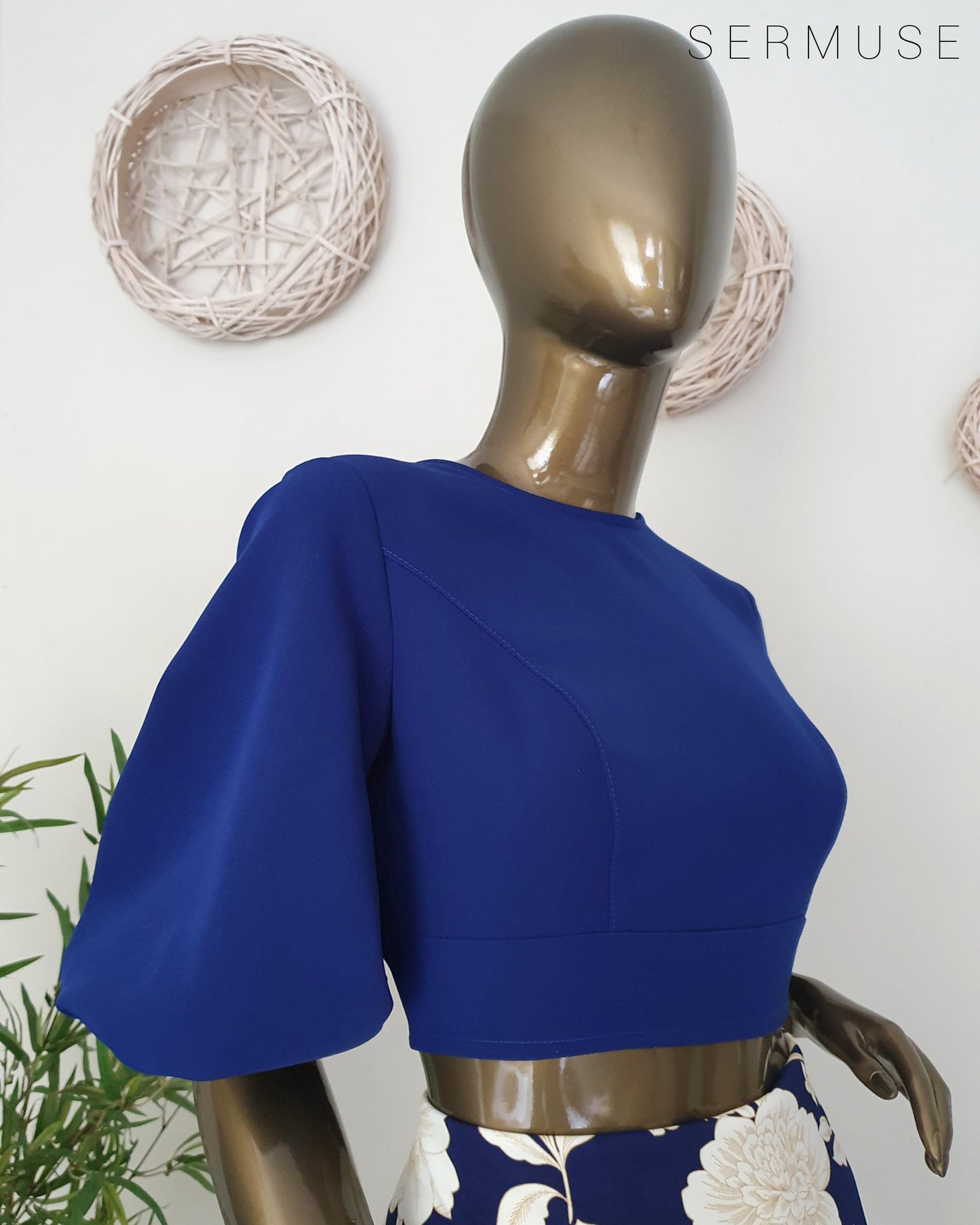 Croptop Diapausa "Azul Pavo"
