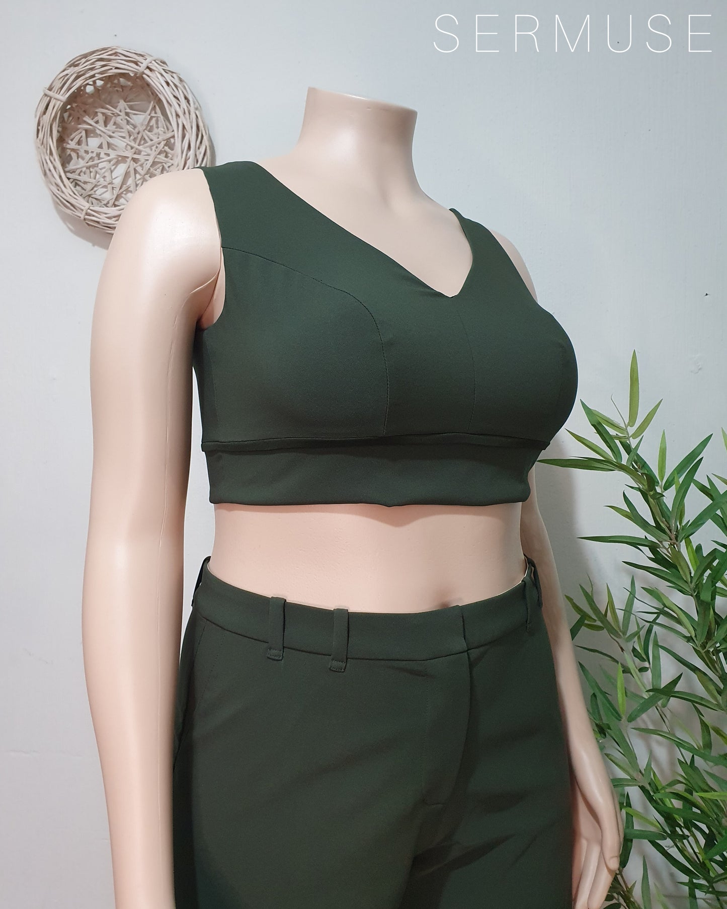 Conjunto Top + Palazzo Verde Militar.